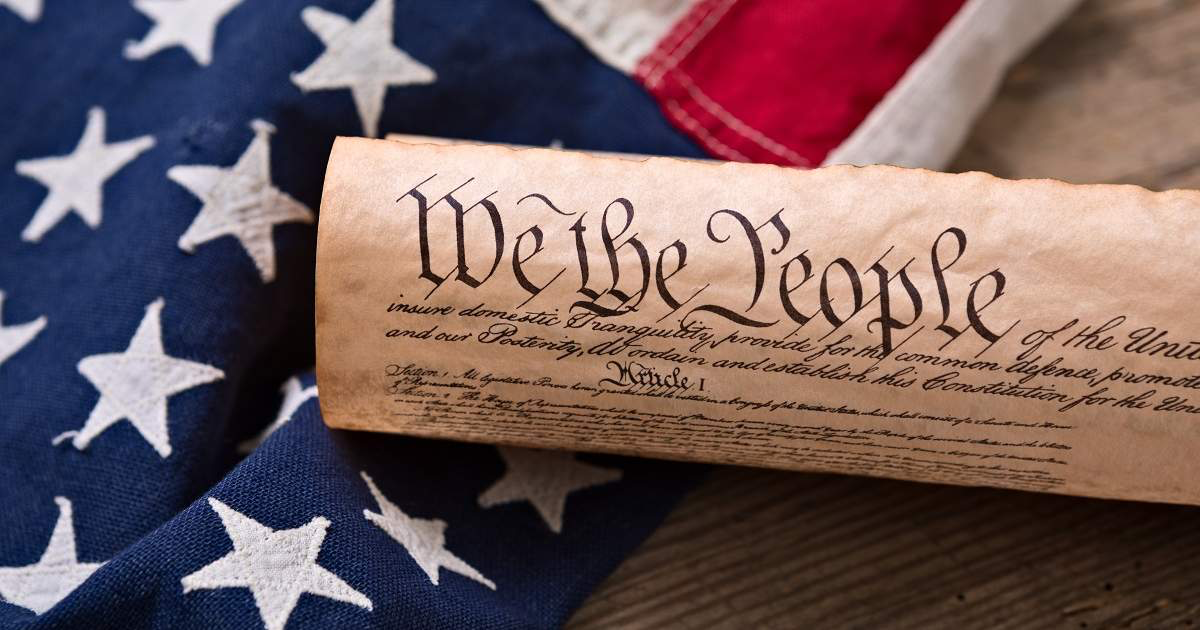 US Constitution & US Flag